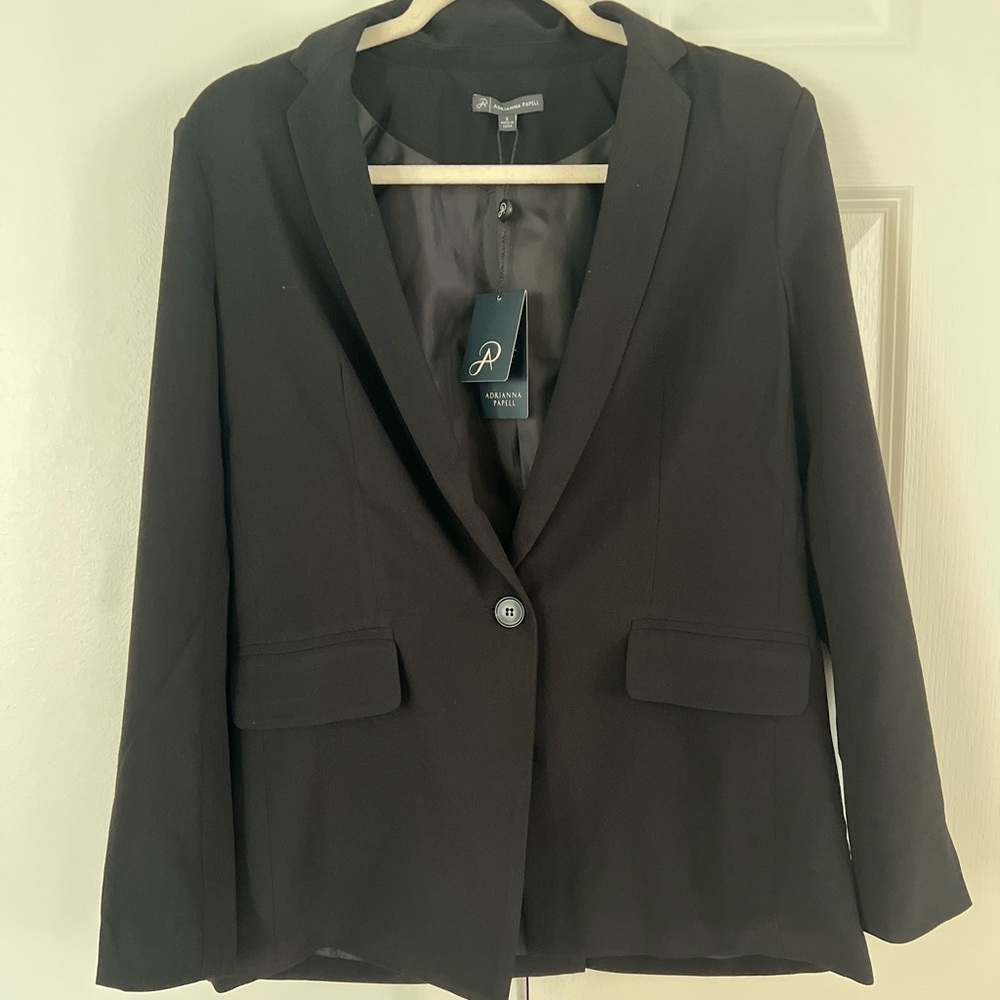 ADRIANNA PAPELL
​Single Breasted Blazer